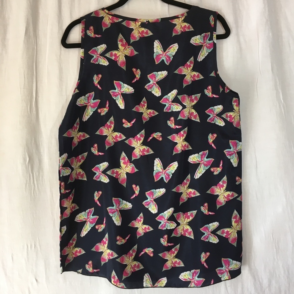 Sleeveless Butterfly Navy Multicolor‎ Blouse - Picture 5 of 6